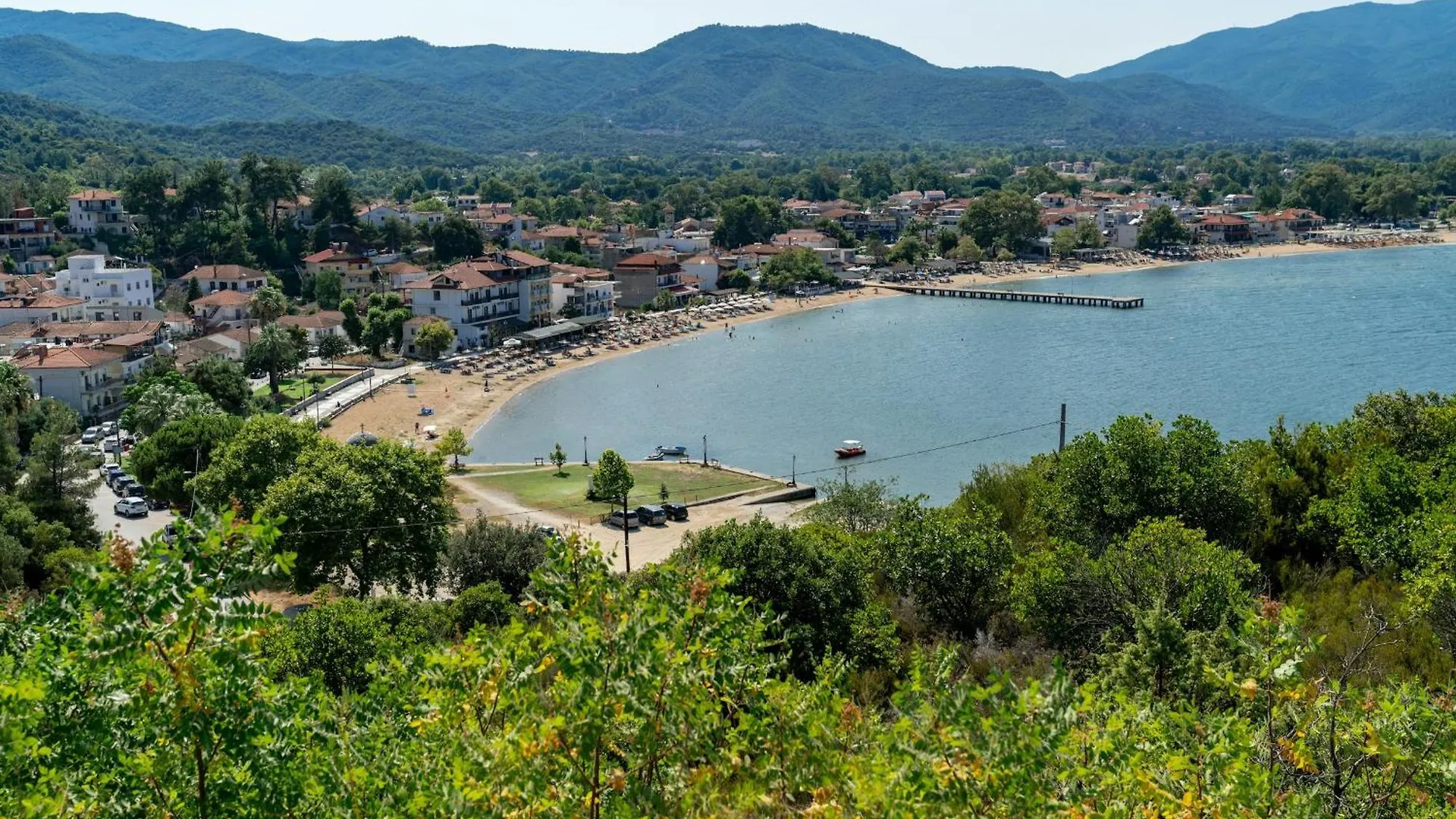 Aura Luxury Suites - Olympiada Seaside Getaways 0*,