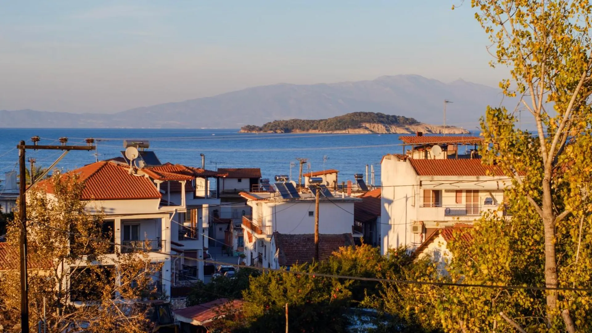 Aura Luxury Suites - Olympiada Seaside Getaways Aparthotel