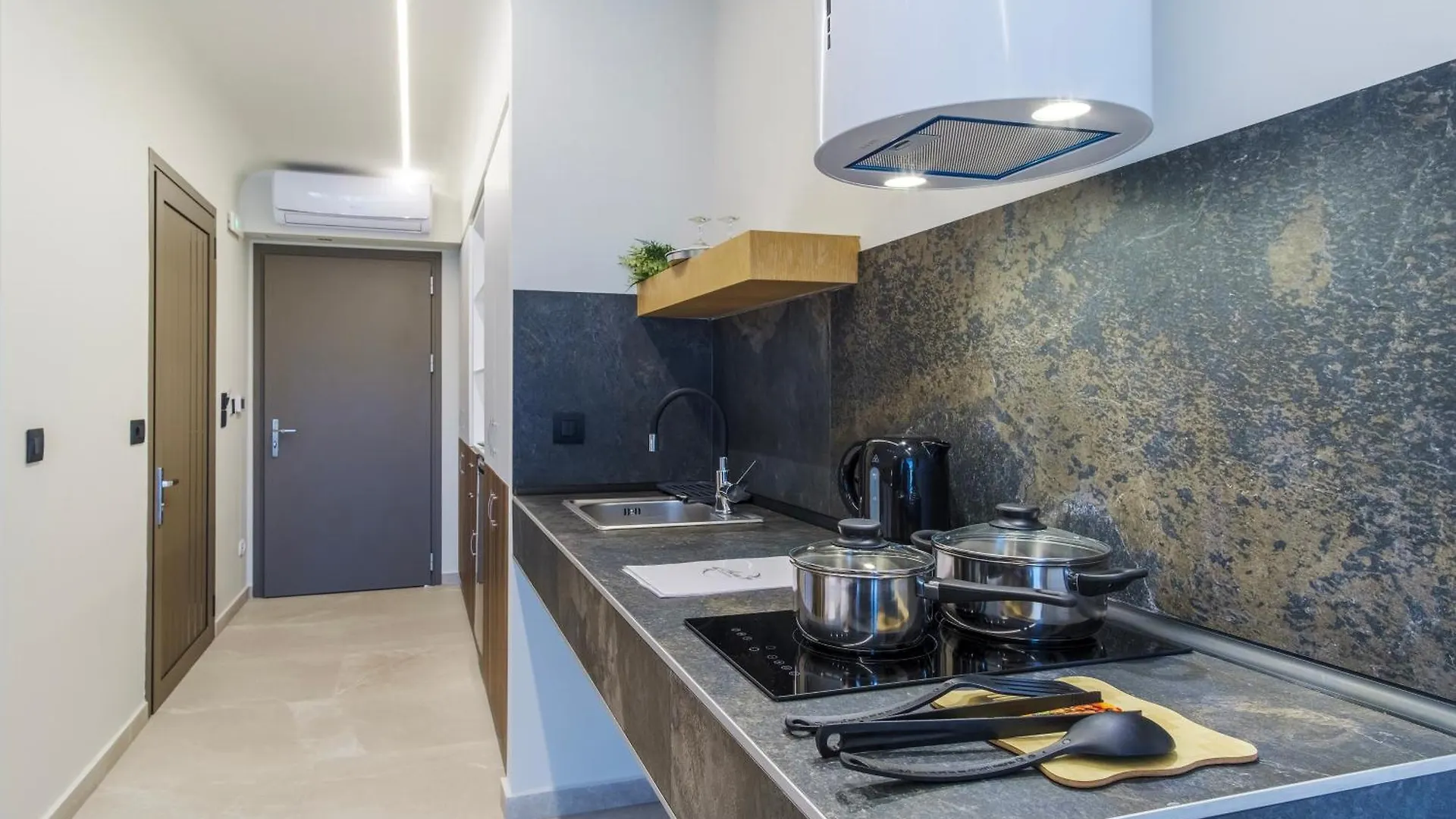 Aura Luxury Suites - Olympiada Seaside Getaways Greece