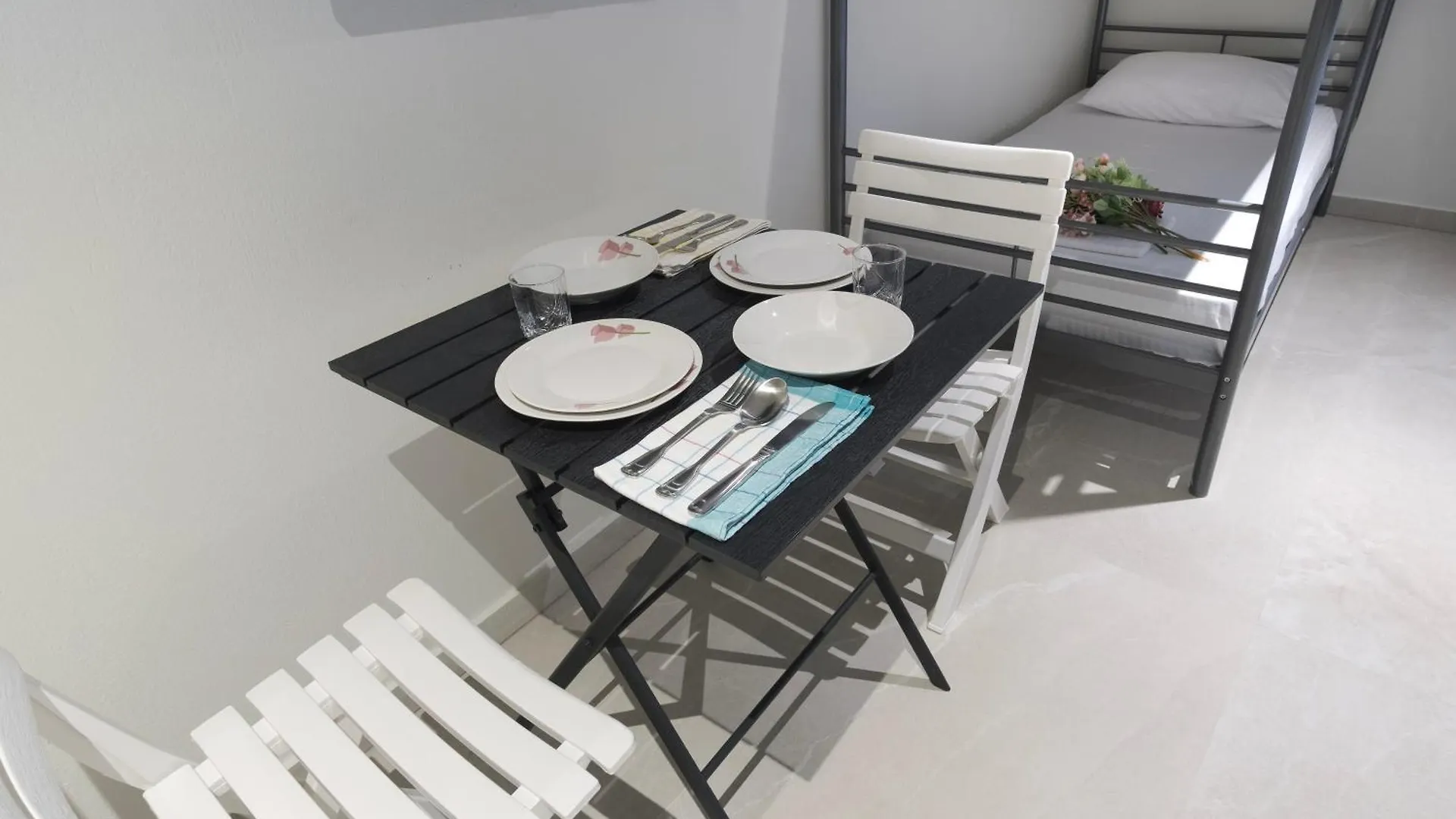 Aura Luxury Suites - Olympiada Seaside Getaways