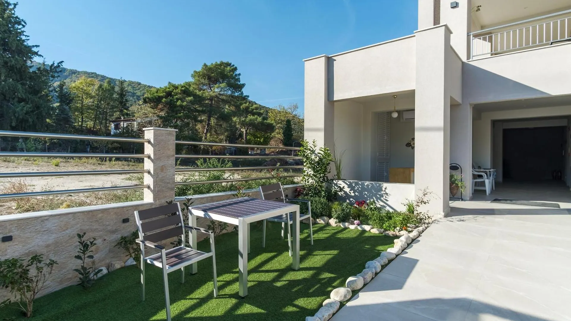 Aparthotel Aura Luxury Suites - Olympiada Seaside Getaways