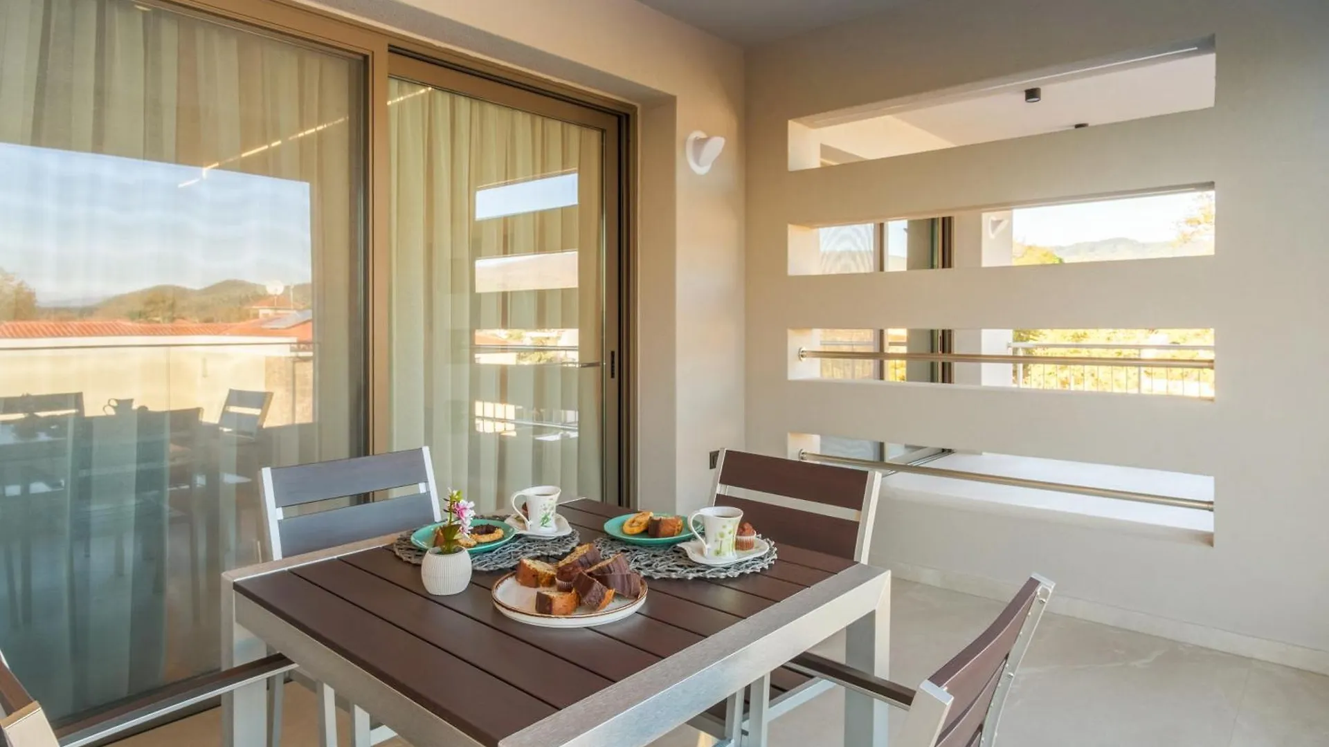 Aparthotel Aura Luxury Suites - Olympiada Seaside Getaways Greece